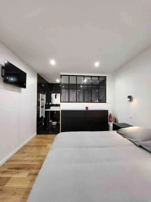 Superbe Appartement A 8 Minutes De La Nation. Paříž