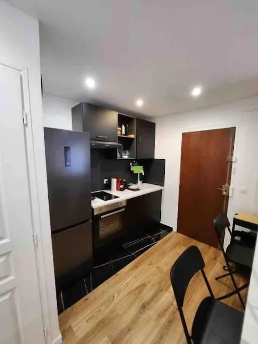 Superbe Appartement A 8 Minutes De La Nation. Paříž
